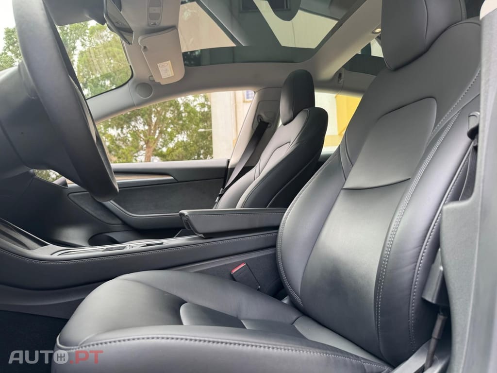 Tesla Model 3 Tração Traseira