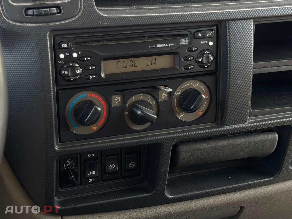 Nissan Cabstar 9 LUGARES + CAIXA ABERTA