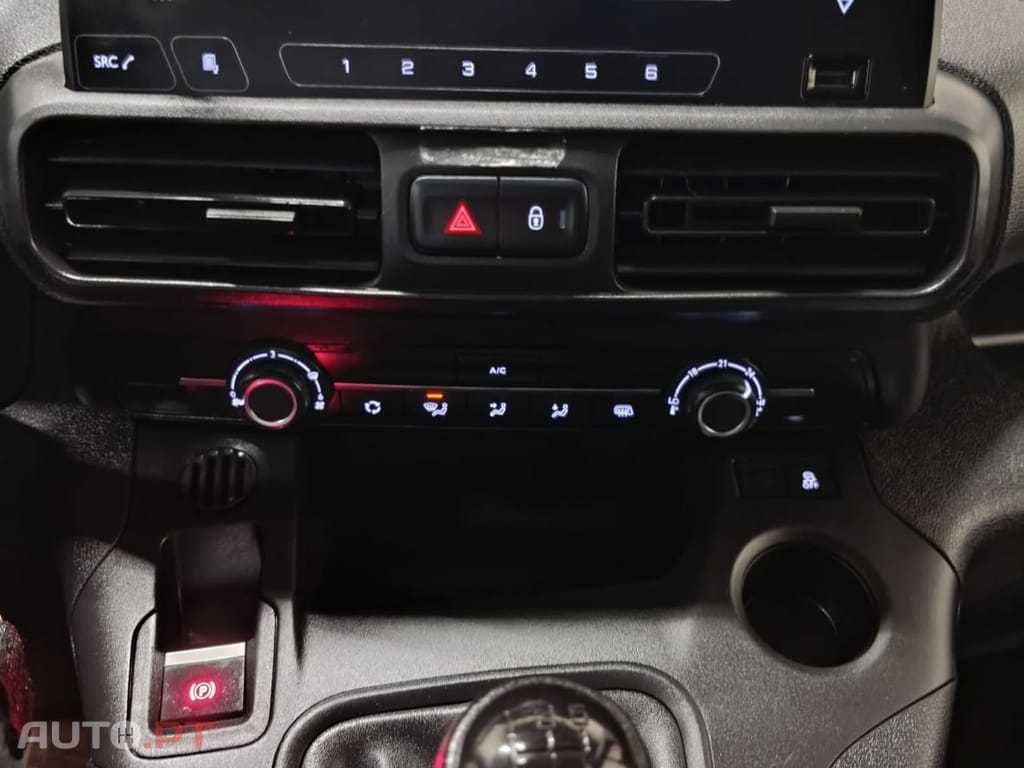 Peugeot Partner 1.6 BlueHdi L1 (3 Lug)