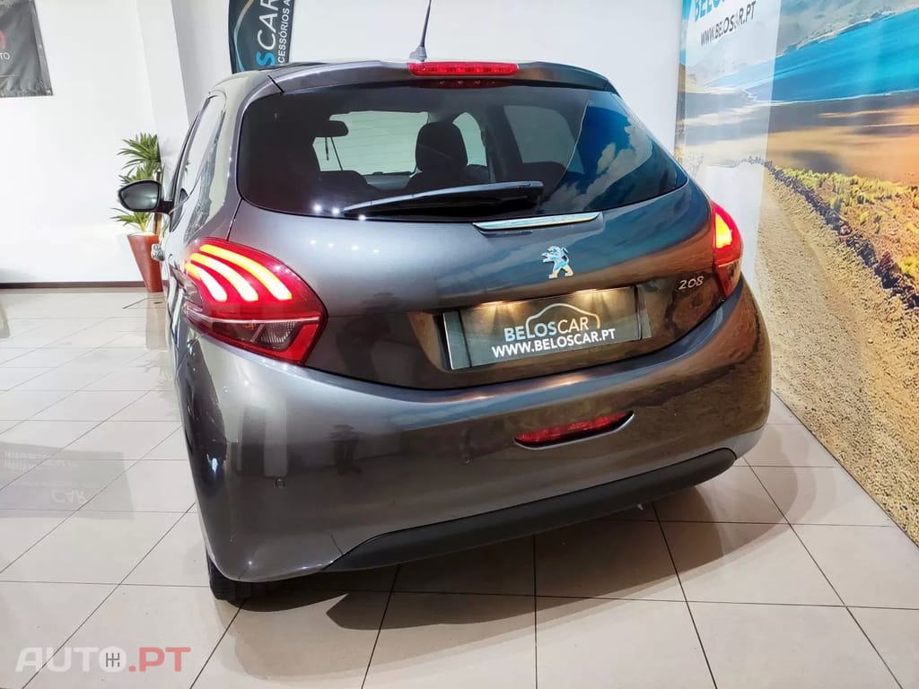 Peugeot 208 1.2 PureTech Signature