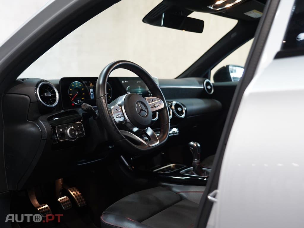 Mercedes-Benz A 180 d AMG Line