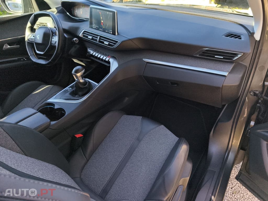 Peugeot 3008 1.2 PureTech Allure