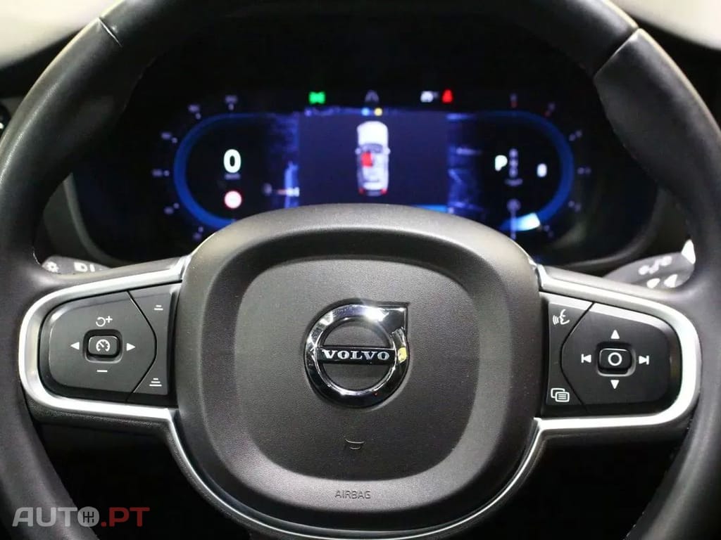 Volvo XC60 2.0 B4 Momentum