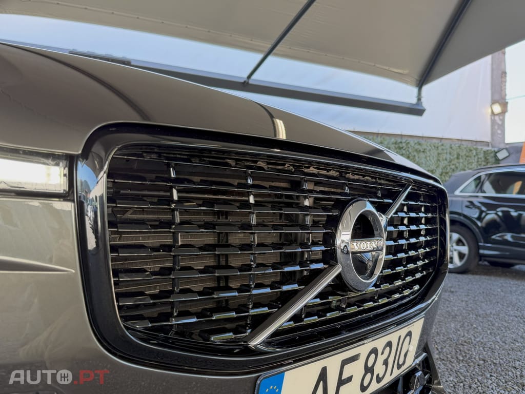 Volvo XC60 2.0 T6 PHEV R-Design AWD