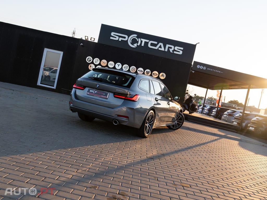 BMW 330 e Auto
