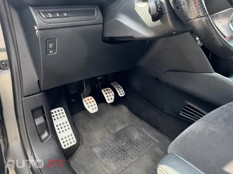 Peugeot 208 1.6 e-THP GTi by Sport