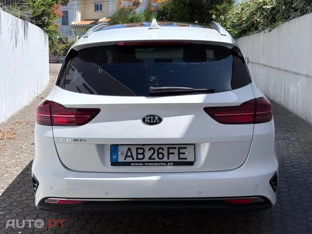 Kia Ceed SW 1.4 T-GDI Drive+SRF 7DCT