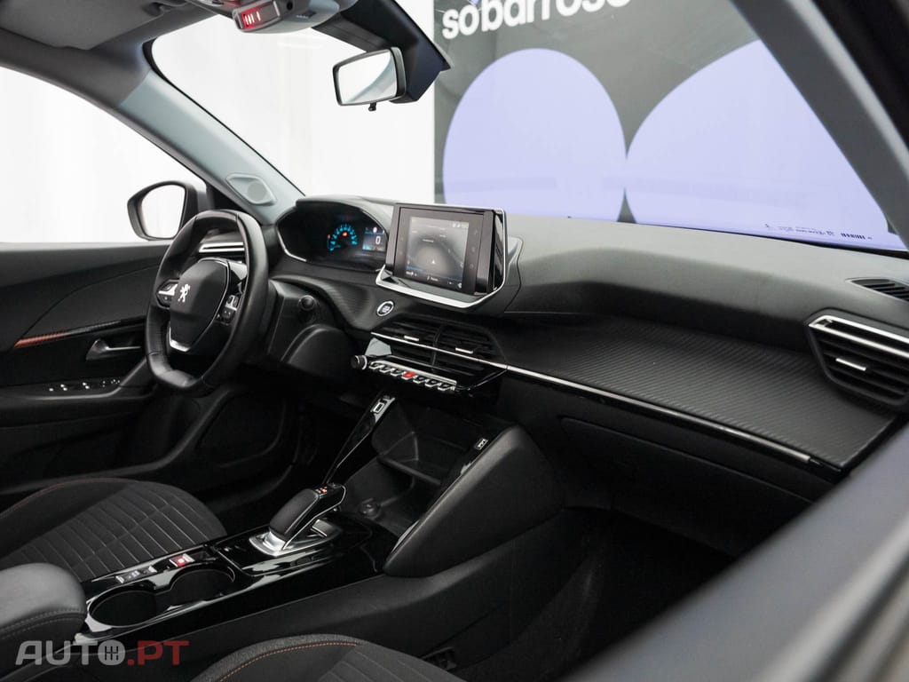 Peugeot E-2008 50 kWh Active