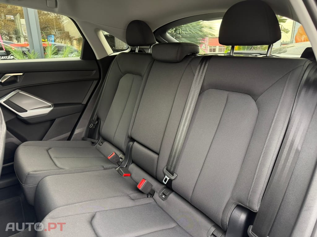 Audi Q3 35 TDI S line S tronic