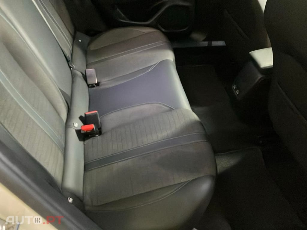 Peugeot 2008 1.2 PureTech Allure