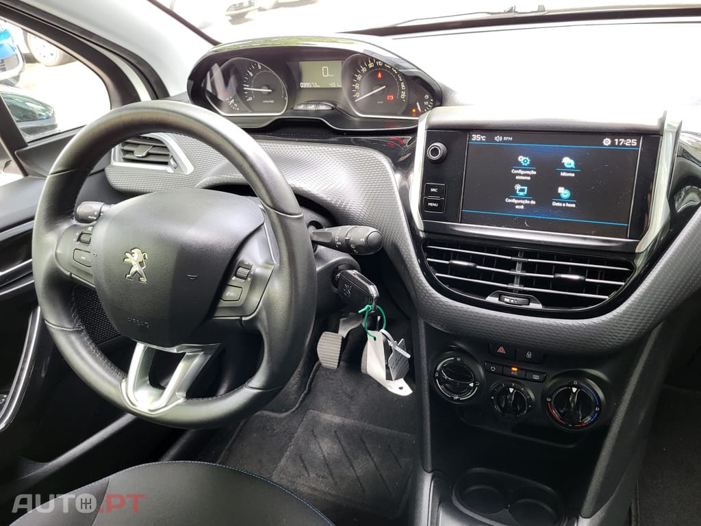 Peugeot 208 1.2 PureTech Style