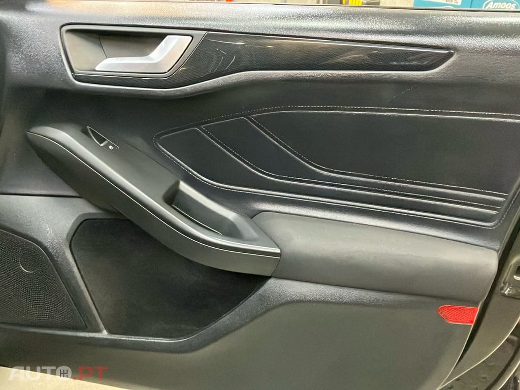 Ford Focus 1.0 EcoBoost MHEV ST-Line