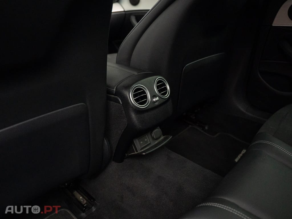 Mercedes-Benz E 300 de AMG Line