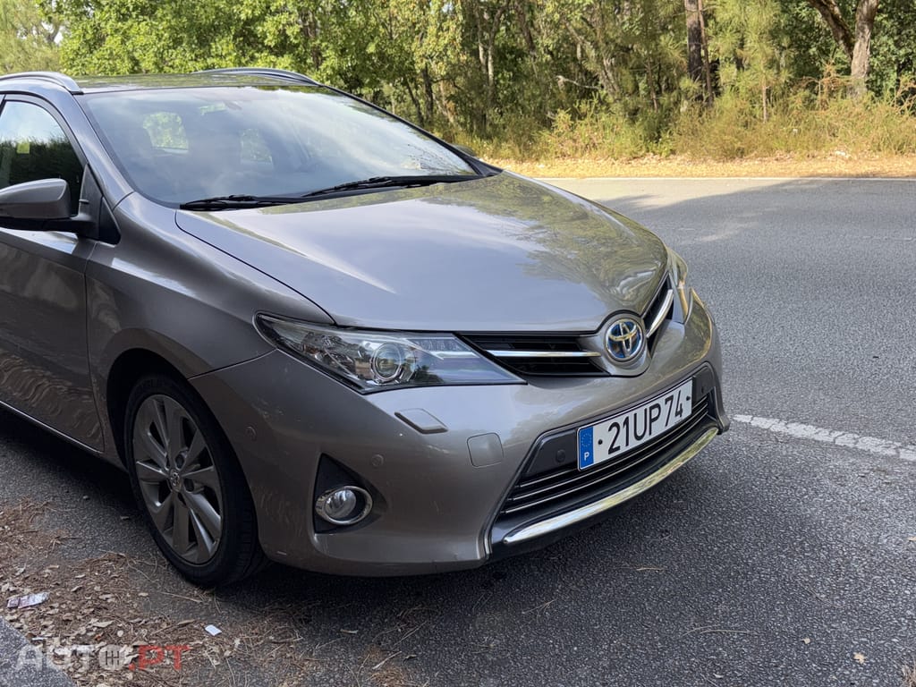 Toyota Auris Touring Sports 1.8 Hybrid Executive