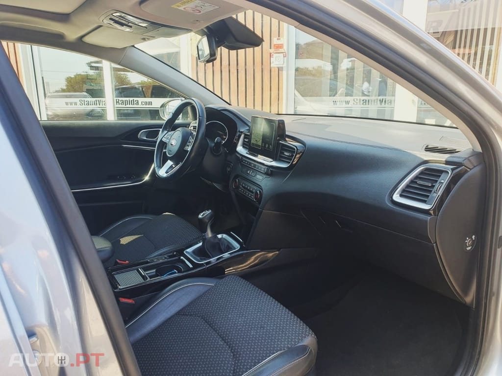 Kia Ceed 1.6 CRDi TX+SRF