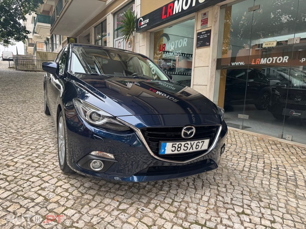 Mazda 3 1.5 Sky-D Excellence Navi