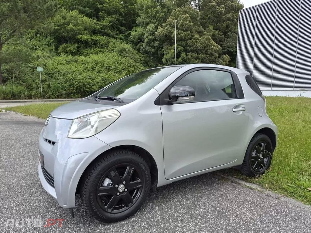 Toyota iQ 1.0 VVT-i Essential+AC