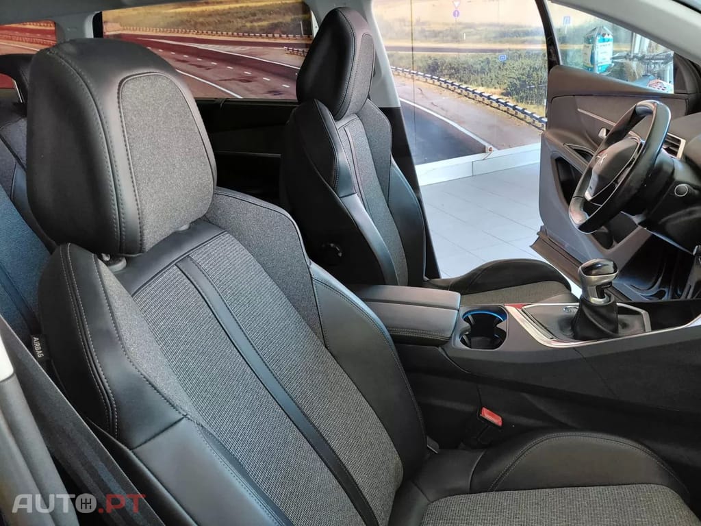 Peugeot 5008 PureTech 130 Stop & Start Active Pack