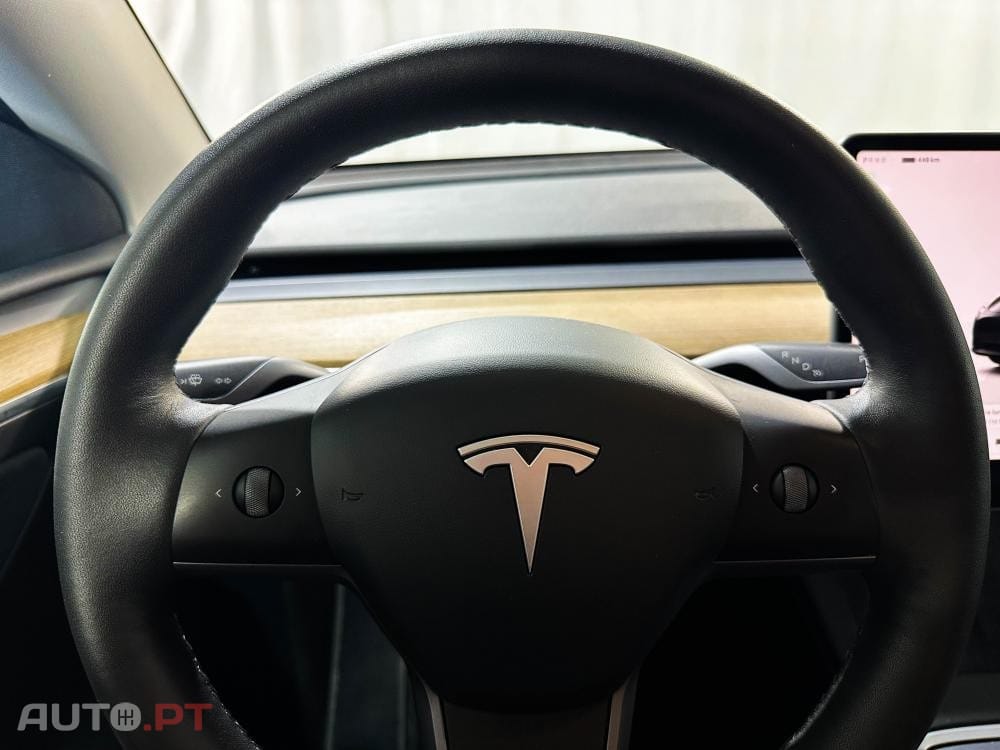 Tesla Model Y Long Range Dual Motor AWD