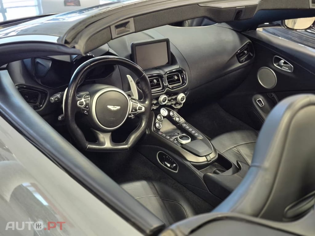 Aston Martin Vantage Roadster V8