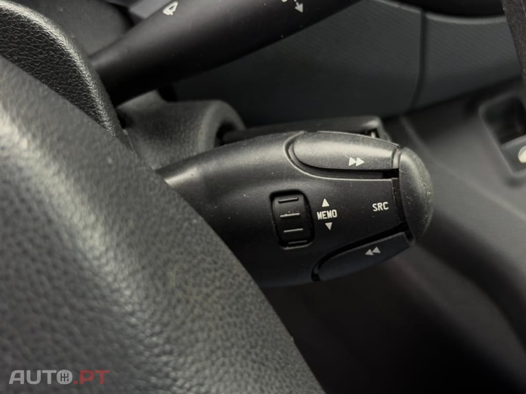 Peugeot Partner 1.6 HDI  5 LUGARES