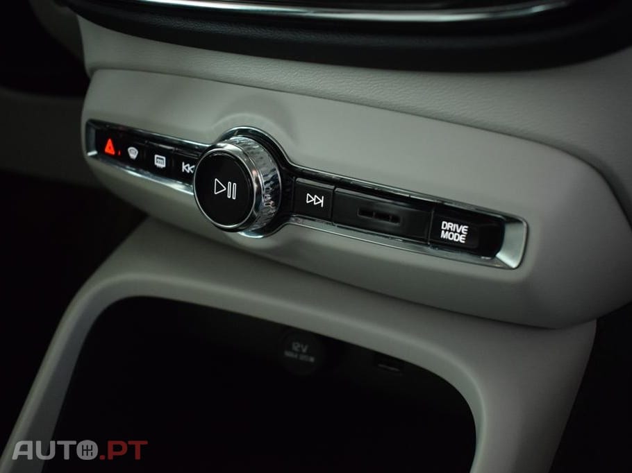 Volvo XC40 1.5 T5 PHEV R-Design Expression