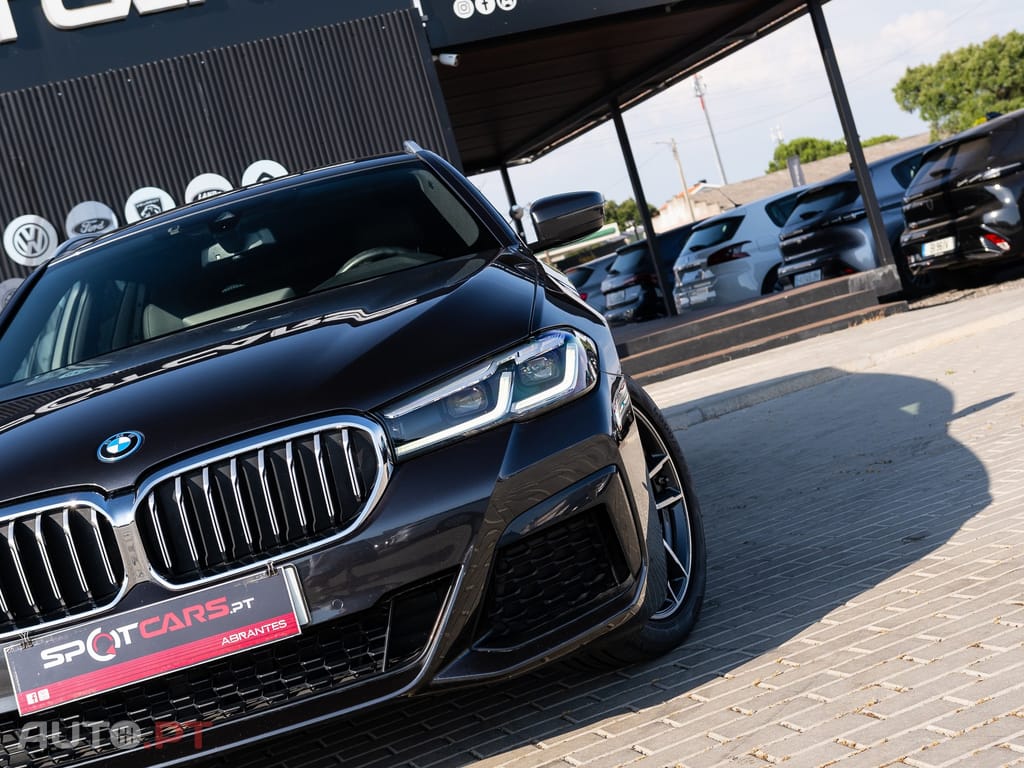 BMW 530 e Pack Desportivo M