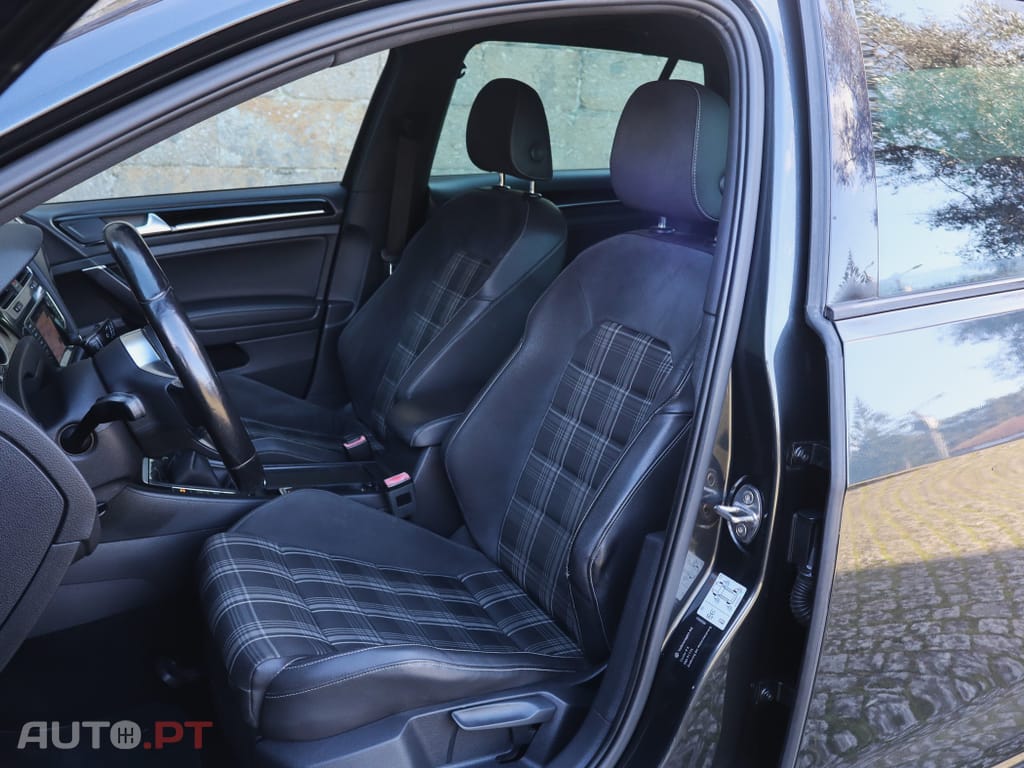 Volkswagen Golf 2.0 TDi GTD