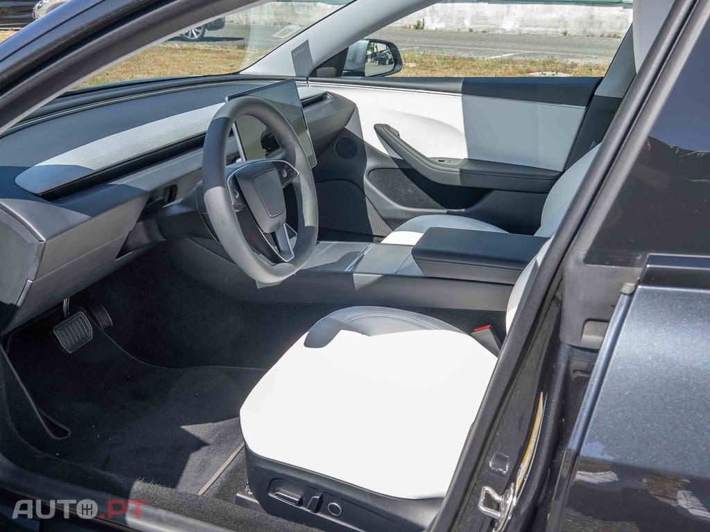 Tesla Model 3 Long Range