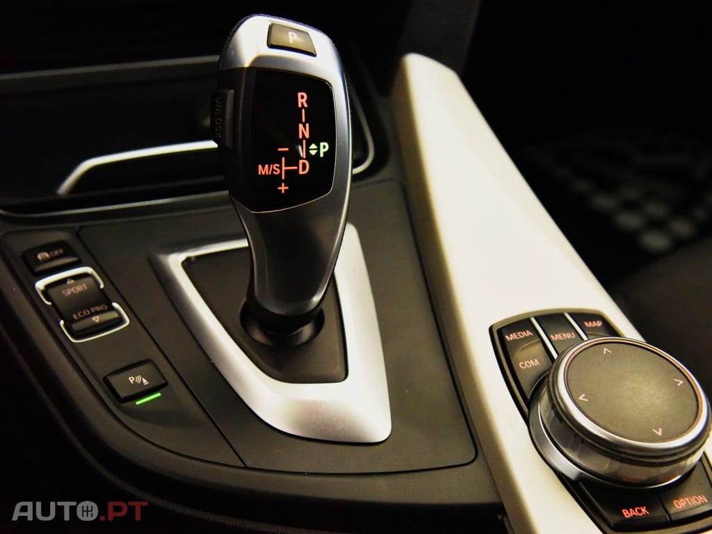 BMW 320 d Touring xDrive Auto