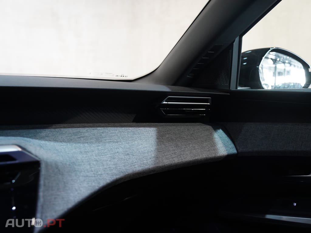 Peugeot 3008 1.2 Hybrid Allure e-DCS6