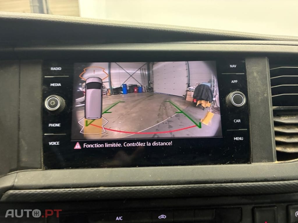 Volkswagen Transporter 2.0 TDI L2 DSG7