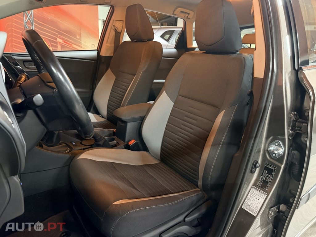 Toyota Auris 1.2T Comfort+Navi