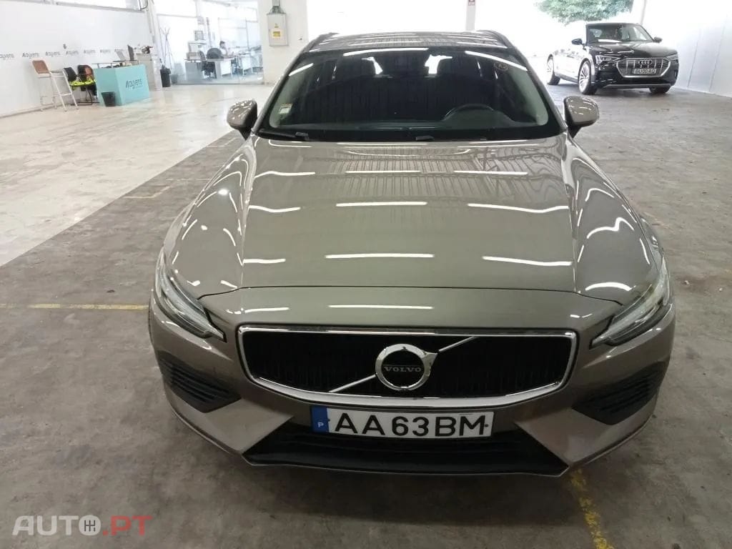 Volvo V60 2.0 T8 AWD TE Momentum
