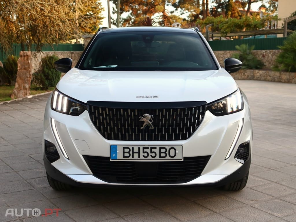 Peugeot 2008 1.2 PureTech GT Line EAT8