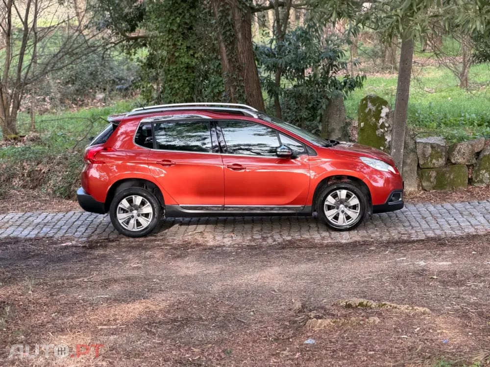 Peugeot 2008 1.2 PureTech Allure EAT6