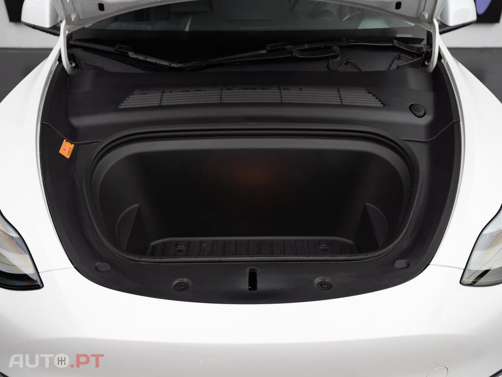Tesla Model Y Long Range Tração Integral