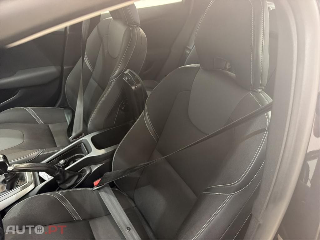 Volvo V40 2.0 D3 Momentum