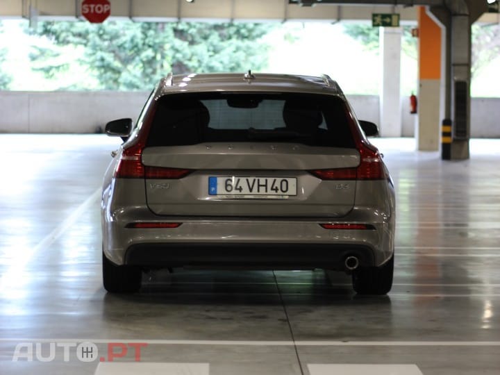 Volvo V60 2.0 D3 Momentum Geartronic