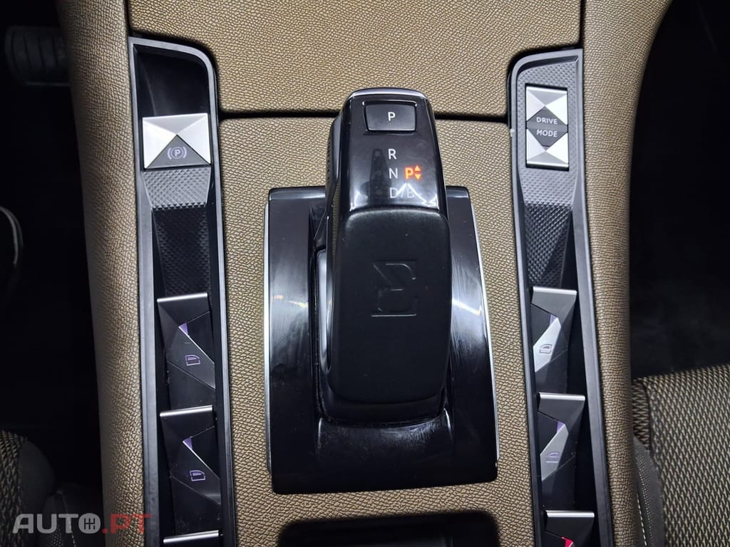 DS DS7 Crossback E-Tense So Chic EAT8