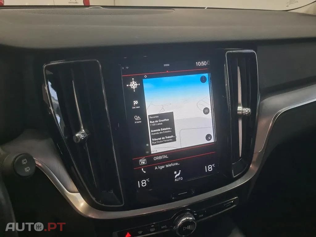 Volvo V60 2.0 T8 AWD TE Momentum Plus