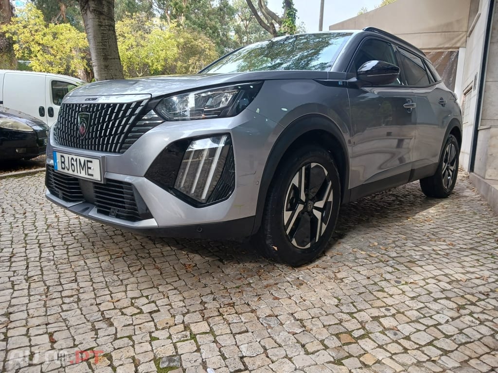 Peugeot E-2008 50 kWh Allure Pack