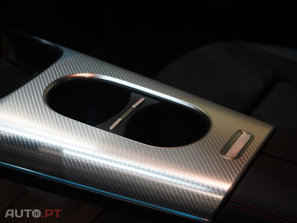 Mercedes-Benz CLA 250 com tecnologia EQ