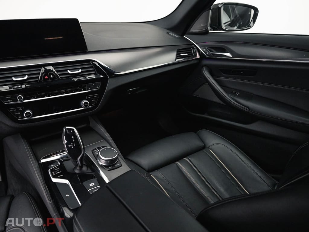 BMW M550 xDrive Auto
