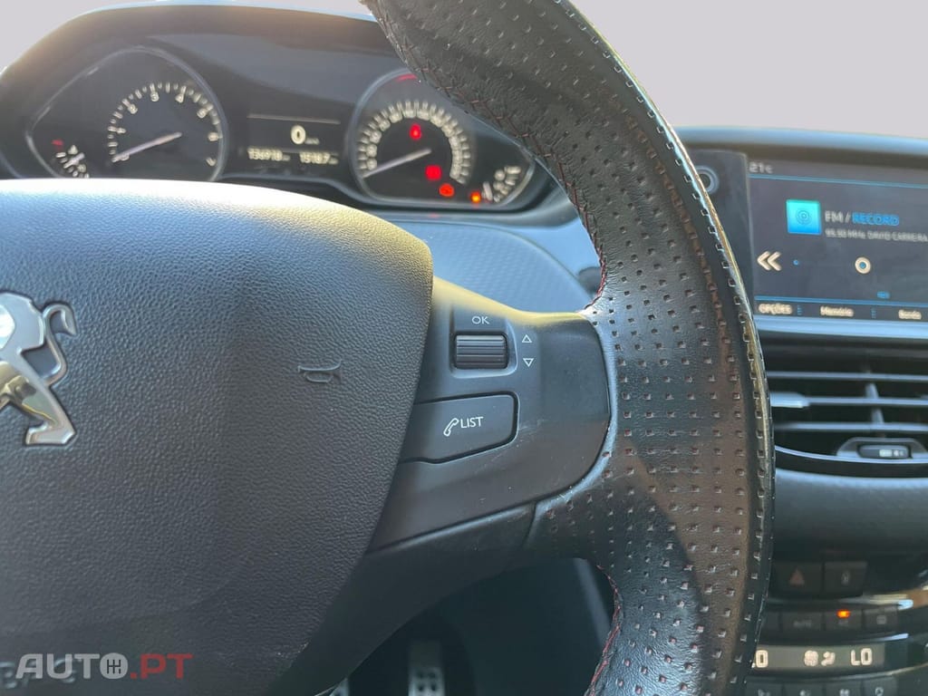 Peugeot 2008 1.2 e-THP GT Line