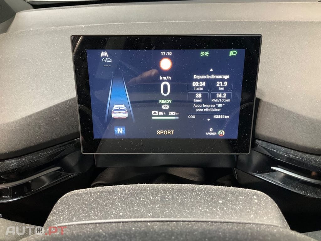 MG MG4 64 kWh Luxury