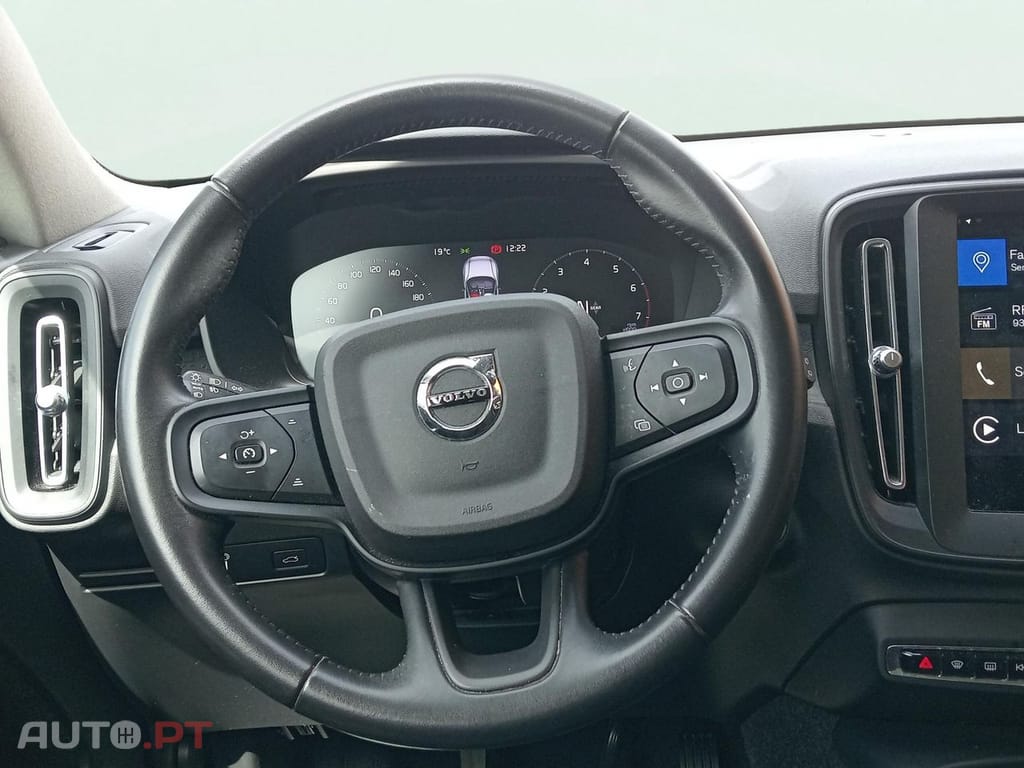 Volvo XC40 1.5 T2 Momentum Core