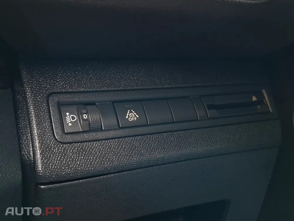 Peugeot 3008 1.5 BlueHDi Allure EAT8