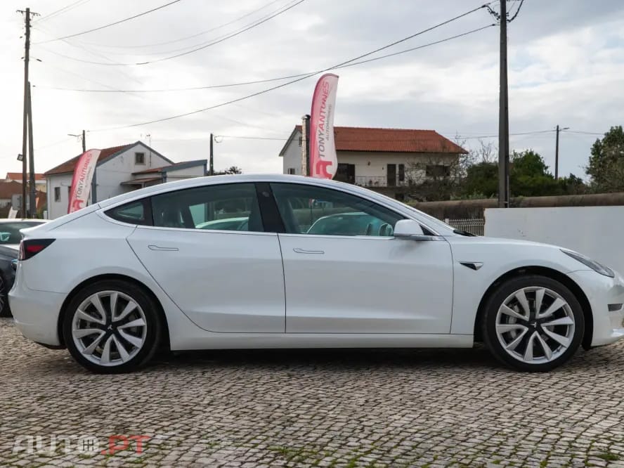 Tesla Model 3 Long Range AWD Dual Motor