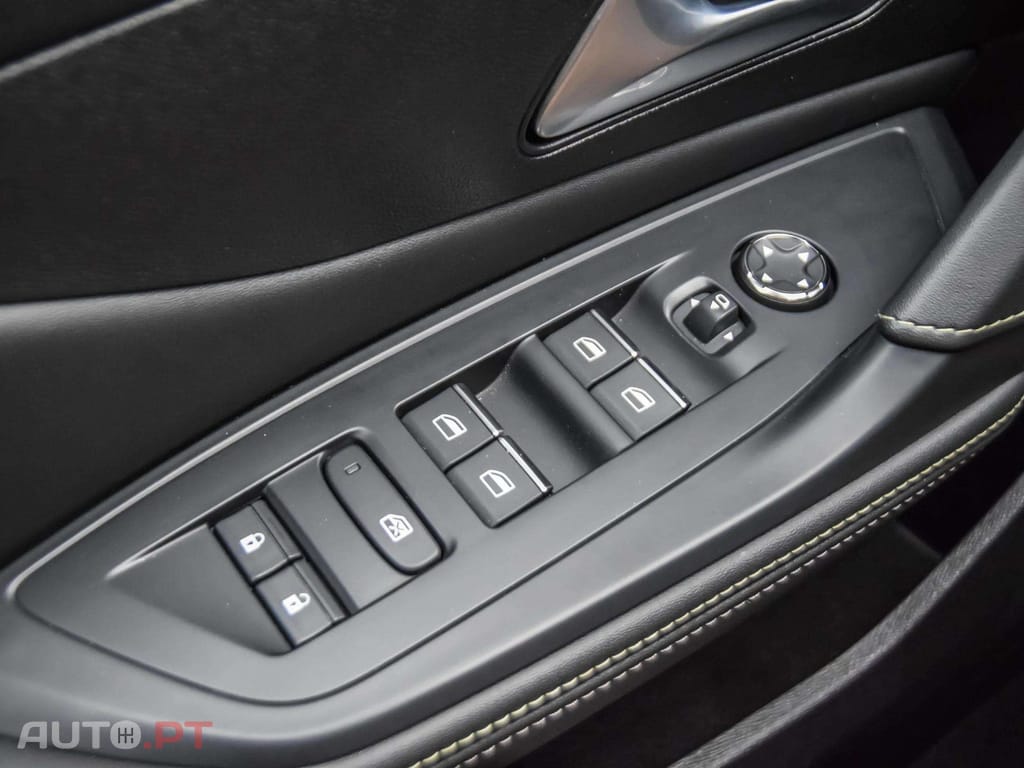 Peugeot 408 1.6 Hybrid GT e-EAT8